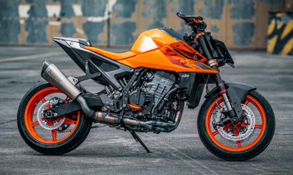 KTM 990 in 2024 With its incredible features, Duke will rival Kawasaki and Yamaha. Here are the specifics of the features.