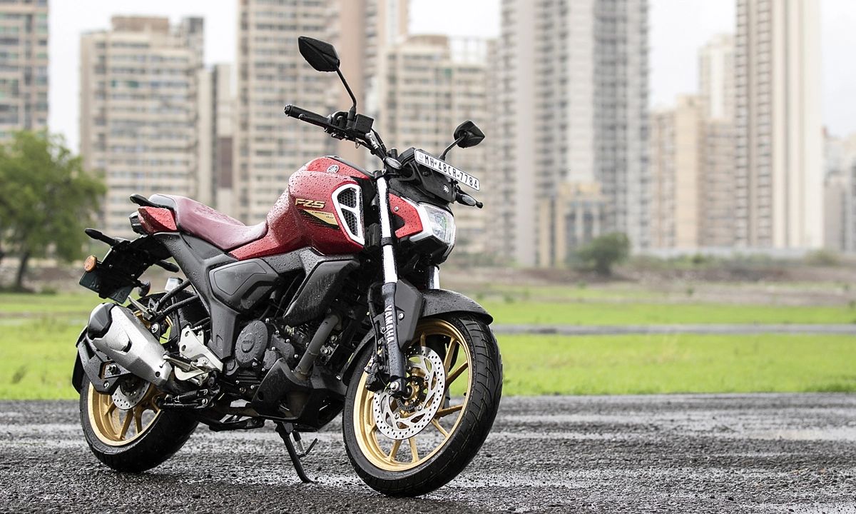 Yamaha FZS Fi V4 Review What makes it unique, and why people go bonkers about it