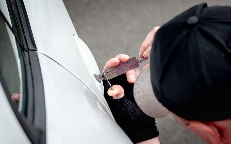 Tips to Choose the Right Automotive Locksmith in an Emergency